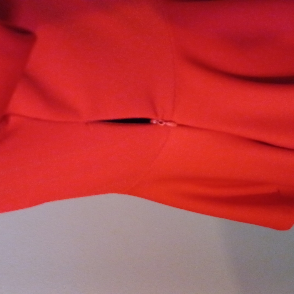 T7 - 👌Women's Red 2 Tiered Flared Hemline Tunic/Top - sz Large - Picture 4 of 9